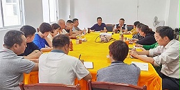 8868体育在新总部召开迁厂后的首次休闲食品销售会议
